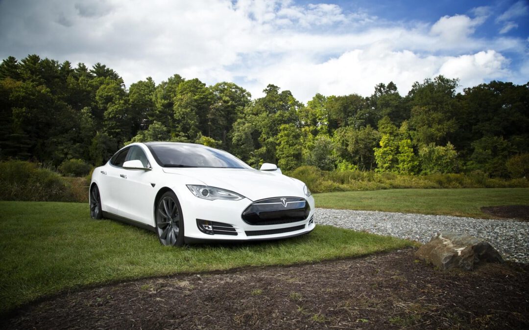 Reichweitenoptimierte Dachbox für Tesla, Porsche Taycan, Audi e-tron und Mercedes EQC